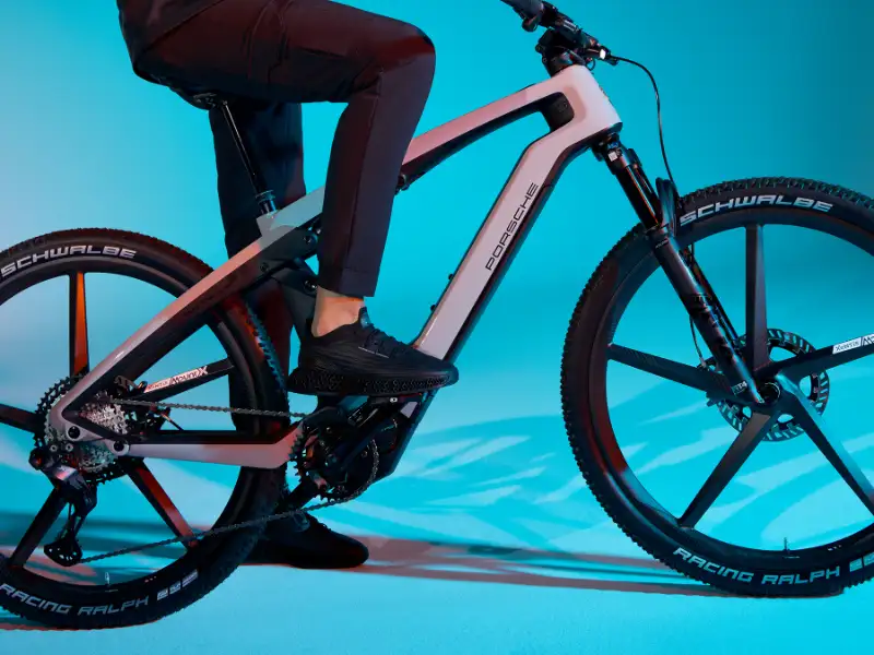 Ein E-Bike von Porsche im Porsche-Design.
