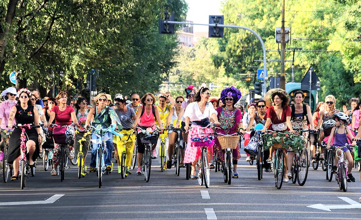 JobRad-Fahrradheldin und Initiatorin der weltweiten Bewegung „Fancy Women Bike Ride“ Pinar Pinzuti | JobRad